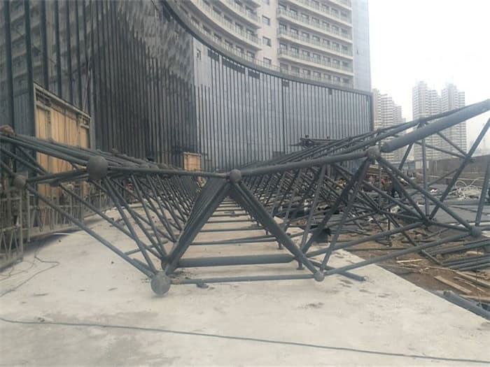 苏州万豪酒店雨棚网架